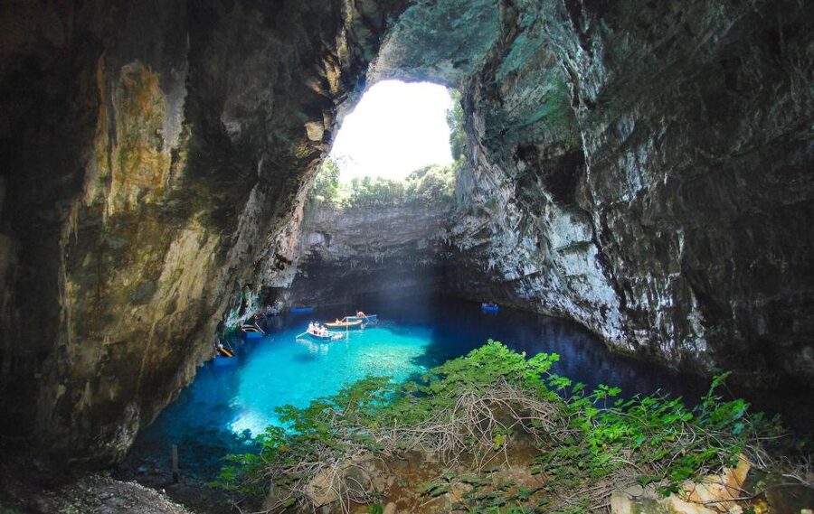 Kefalonia: Assos and Fiscardo Island Day Tour - Guides and Drivers: Why This Tour Gets Such Strong Feedback