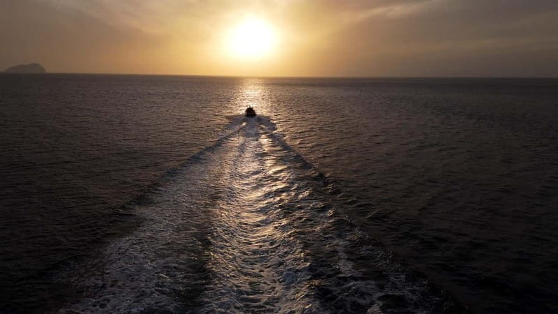 Kissamos: Small Group Speedboat Cruise to Balos & Gramvousa - The boat ride experience: speed, waves, and what to pack