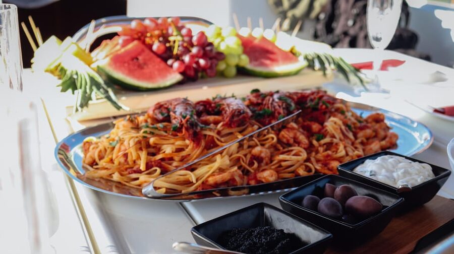 Kolimvari: Sailing Cruise with Meal & Water Activities - Drinks and atmosphere: when the day feels effortless