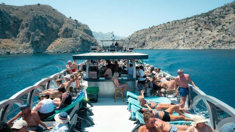 Kos Pearl 3 Island: Lounge in Luxury on the Aegean Waves - Getting There Near Barco de Pirata, Then Packing Like a Pro