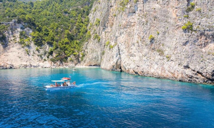 Laganas Zakynthos: Marathonissi, Keri Caves and Turtles Spot - Loggerhead Turtle Spotting: How to See Them Better