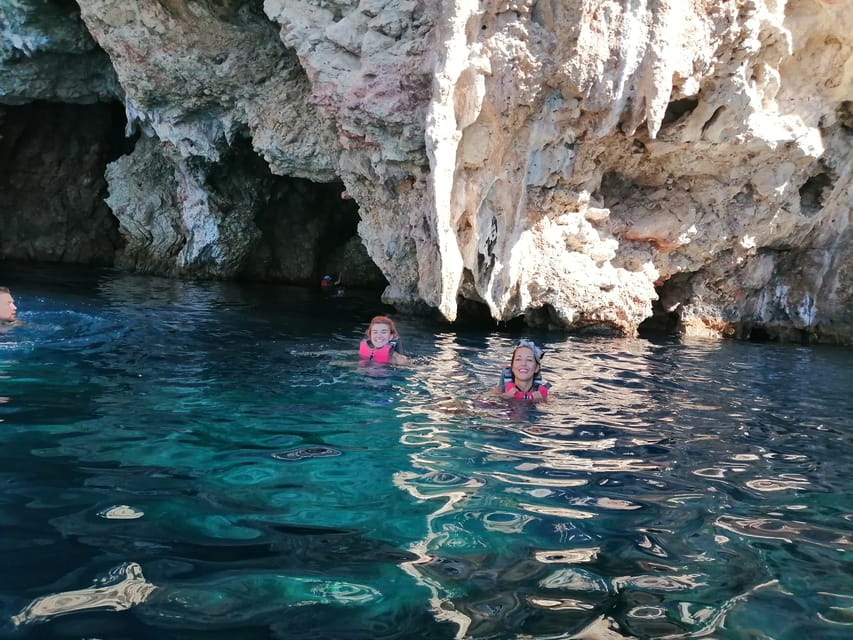 Lefkada: Blue Cave Kayak Tour with a Taste of Greece - Key Things You’ll Notice on the Water