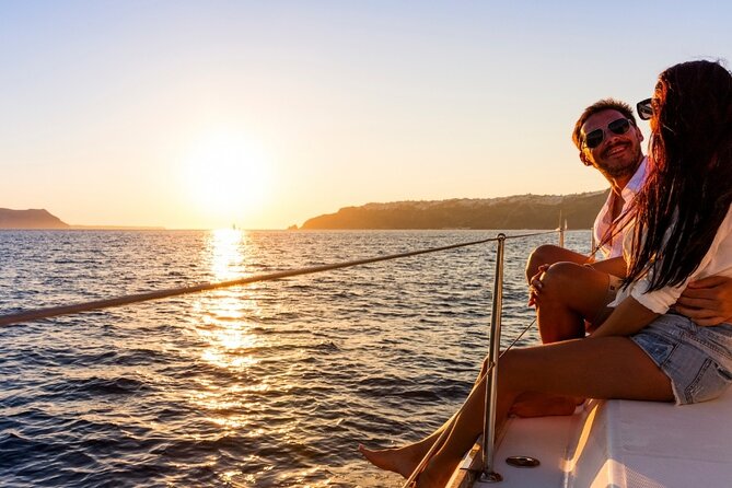 Luxury Catamaran Cruise, Dia Island –Open Bar & Lunch -Top Rated! - How Timing Can Affect Your Views on the Return