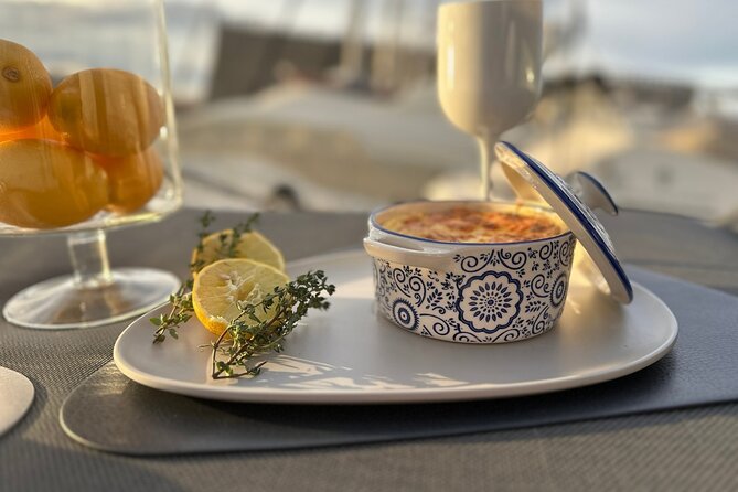 Luxury Catamaran Cruise, Dia Island –Open Bar & Lunch -Top Rated! - Price and Value: Is $145.18 a Good Deal?