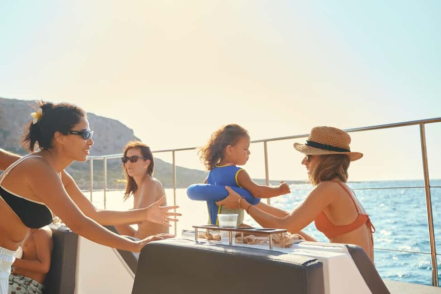 Luxury Catamaran to Balos: Sunset, Snacks, Drinks & Transfer - The boat-to-lagoon rhythm: tender transfers and how to manage them