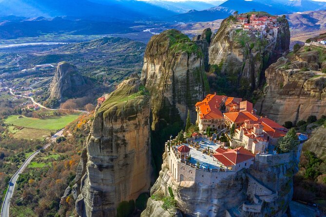 METEORA - 2 Days from Athens Everyday with 2 Guided tours & Hotel - Guide quality and group size: why it can feel intimate