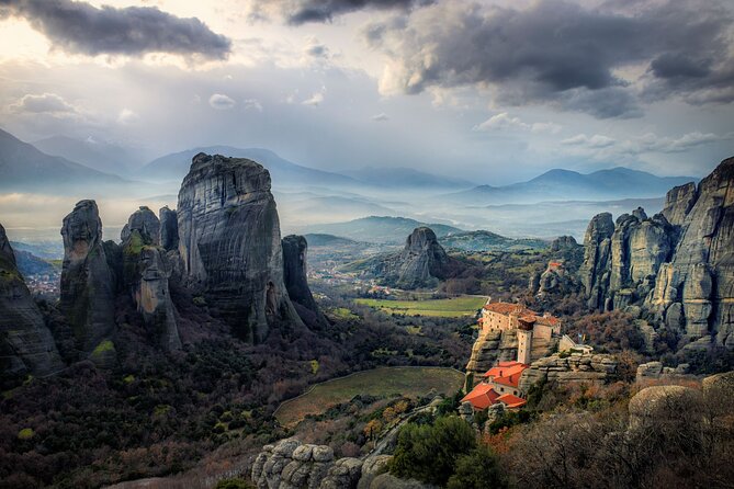Meteora Full Day Private Tour from Athens including Lunch - A Cloud-High UNESCO Site, Plus Thermopylae on the Same Day