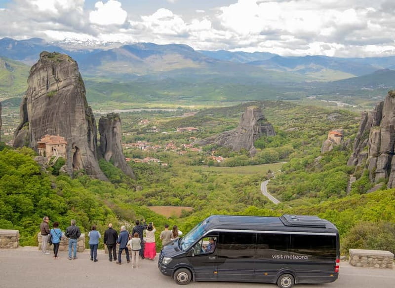 Meteora: Half-Day Meteora Monasteries Small Group Tour - The opening photo stops that show you the whole scale