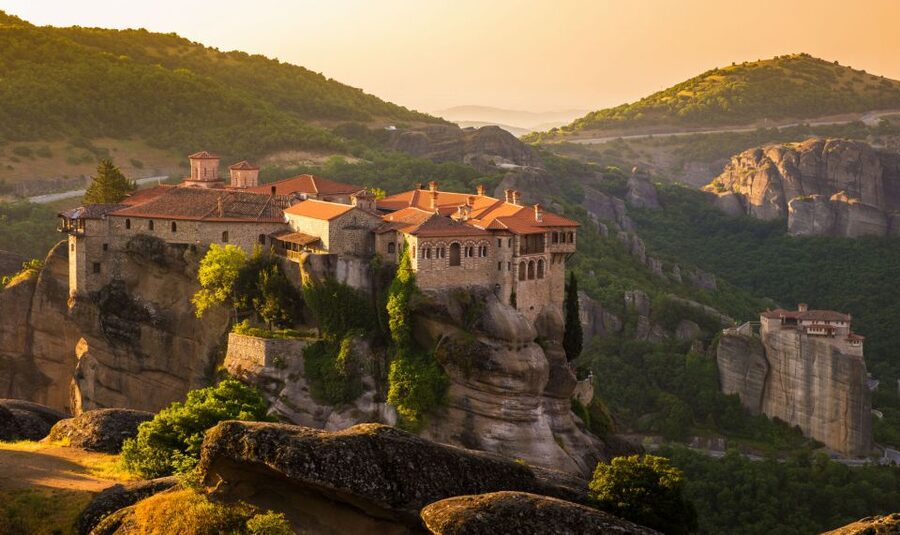 Meteora: Monasteries Tour, Lunch, and Athens Transfer Option - A Midday Schedule That Actually Works for Day Trips from Athens