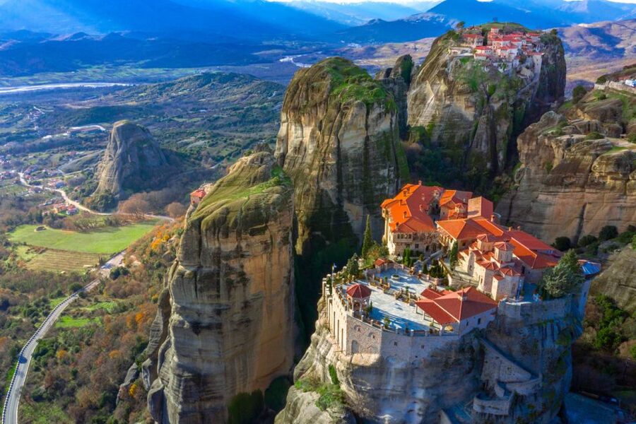 Meteora: Panoramic Morning Small Group Tour with Local Guide - Hermit caves and the famous lookout rock