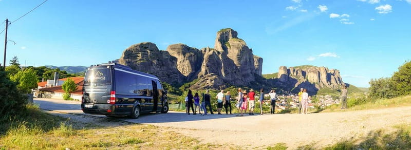 Meteora: Sunset Small Size Tour with Monasteries & Caves - Great Meteor and Varlaam: learning the scale, not just the story