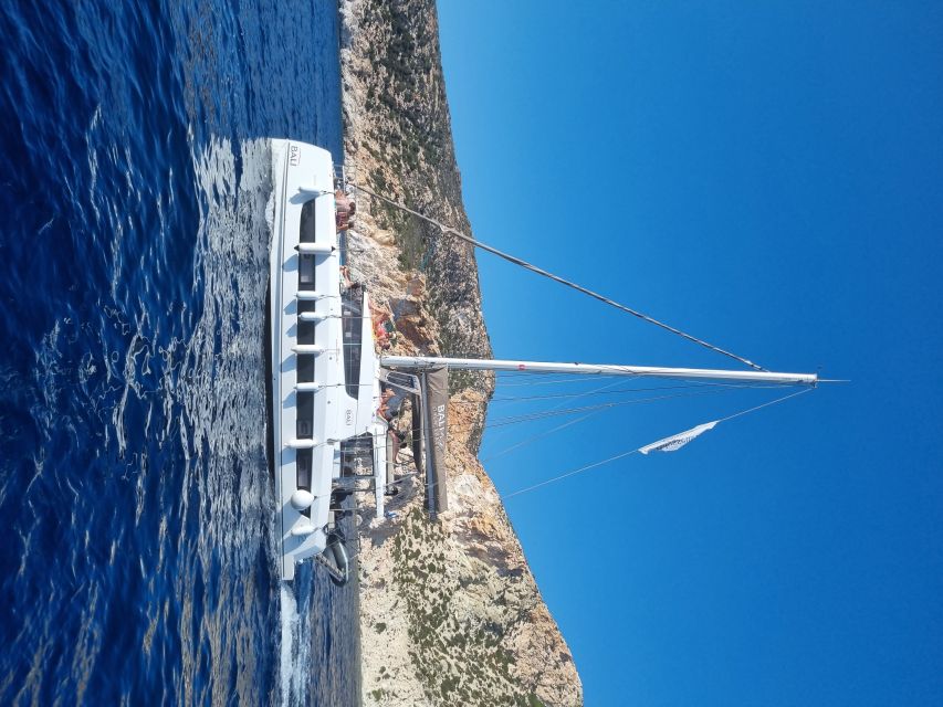 Milos: Full-Day Catamaran Cruise with Food and Open Bar - Food and Drinks: Fresh Greek Meals, Open Bar, No Stress