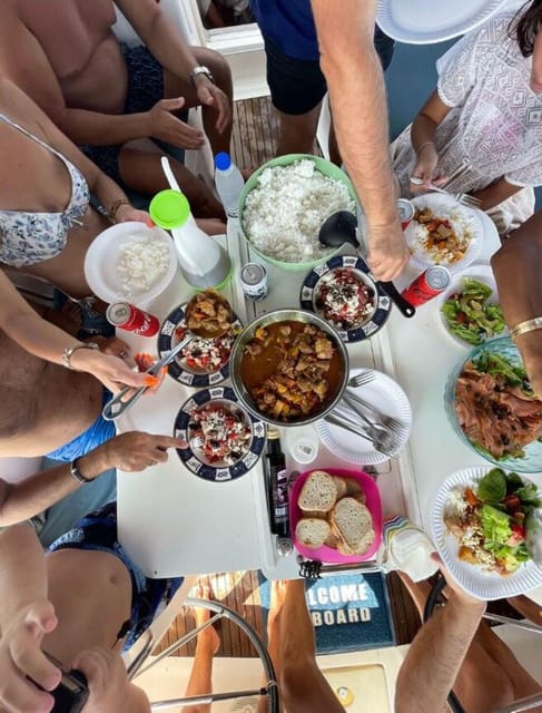 Milos: Full-Day Sailboat Cruise with Food and Open Bar - Gerakas Beach: lunch plus swimming in one of the best comfort stops