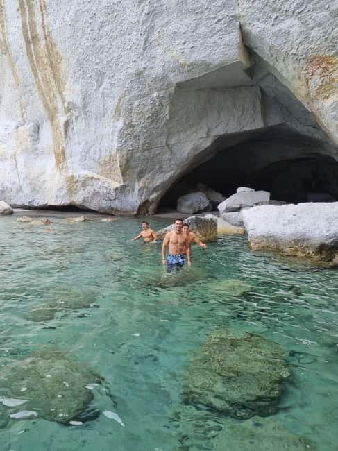 Milos: Half-day Kleftiko, Catamaran Trip | Lunch & OpenBar - Getting from Adamas to the rock show: Klima, Vani, and Bear Rocks