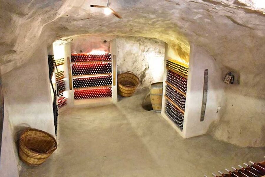 Milos Island: Kostantakis Winery Wine Tasting Experience - Finding Kostantakis in Pollonia, and Why the Start Matters
