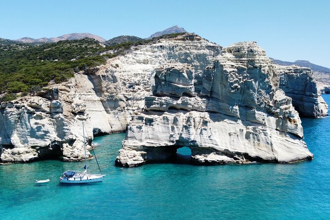Milos oneiro-kleftiko west Milos - Morning boarding at Adamas, breakfast and the village line-up