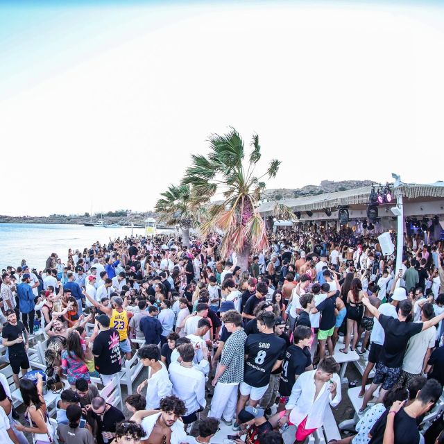 Mykonos: Best Beach Clubs Crawl Day Party - Key Points at a Glance