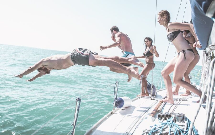 Mykonos: Delos and Rhenia Full-Day Sailing Cruise with Meal - Sailing Back Toward Mykonos: When You Get the Full Boat Day