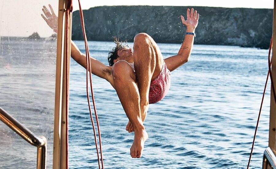 Mykonos: Sunset Boat Party with Open Bar & Live DJ - Why Mykonos sunsets look better from the water