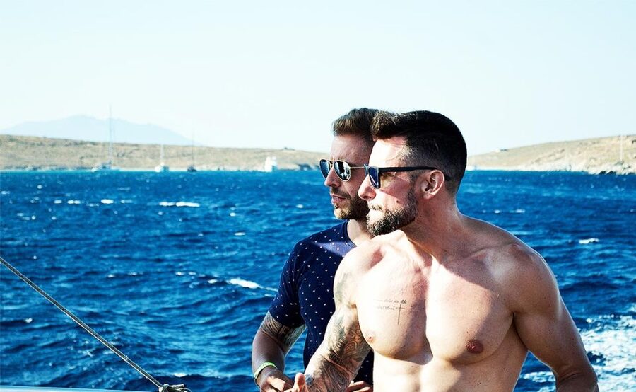 Mykonos: Sunset Boat Party with Open Bar & Live DJ - Live DJ energy and what the music is like onboard