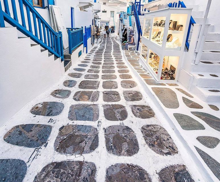Mykonos Walking Tour - Entering Mykonos Town with a plan, not a panic