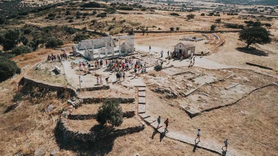 Naxos: Highlights Bus Tour with Free Time for Lunch and Swim - Key highlights you should care about