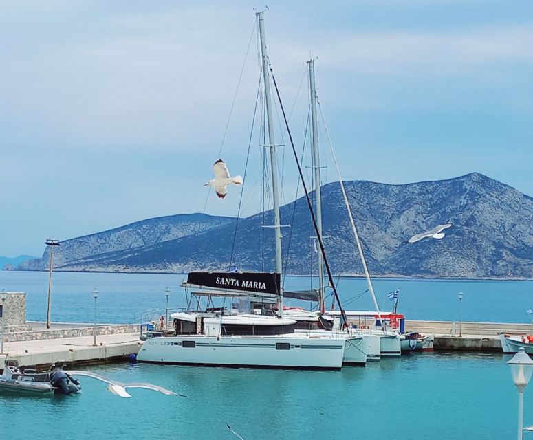 Naxos: Naxos Catamaran Sailing Cruise with Lunch and Drinks - The Little Extras: Wi-Fi Onboard and Music That Improves the Mood