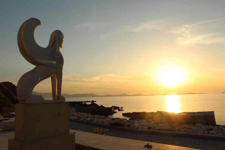 Naxos: Wine and Mythology Sunset Tour - Finding the Sphinx at Naxos Town Hall, then entering the story