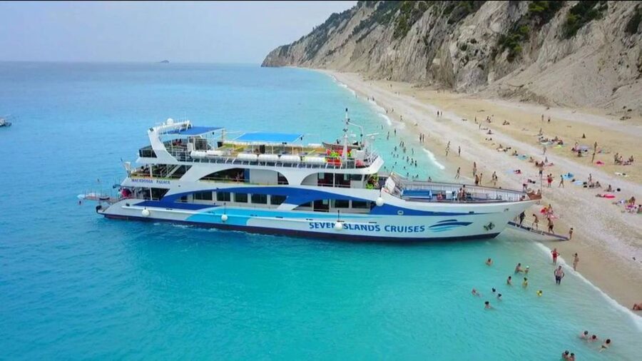 Nidri daily cruise in the Ionian with Makedonia Palace - Porto Katsiki photo time and the next swim choice