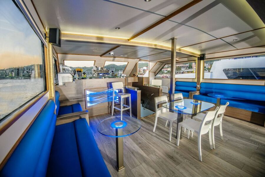 Ouranoupoli: Mount Athos Sightseeing Glass-Bottom Boat Tour - 2.5 Hours Passing Mount Athos: Monasteries, Cliffs, and Sea-Level Angles