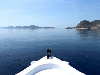 Full-Day Small Boat Rental with Self-Driving