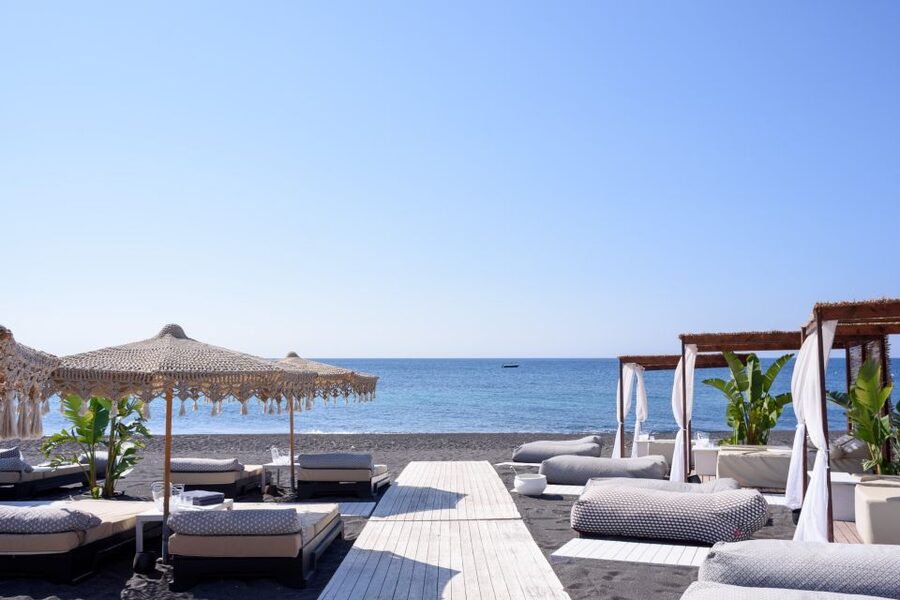Perivolos Beach: Sun-Bed Experience FortyOne Bar Restaurant - Key things I’d plan around
