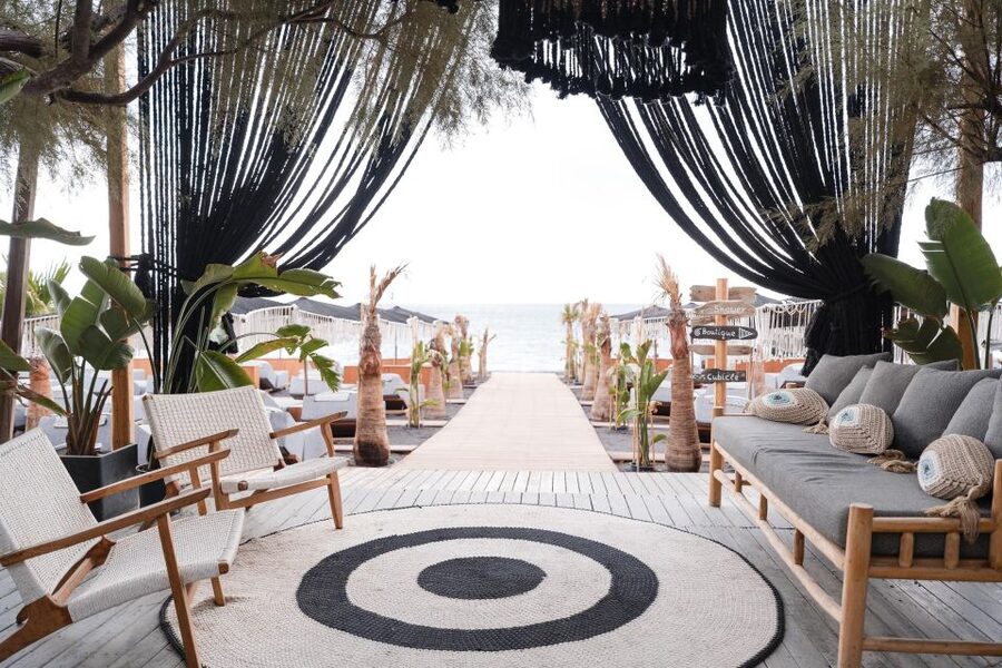 Perivolos Beach: Sun-Bed Experience FortyOne Bar Restaurant - FAQ