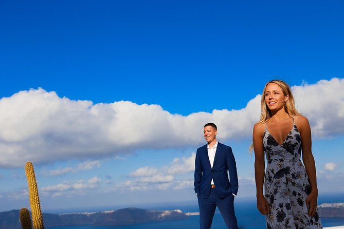 Personal Travel and Vacation Photographer Tour in Santorini - Price and Value: is $311.94 per group worth it?