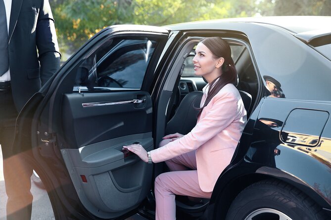 Private Arrival Transfer From Santorini Airport To All Destinations - Key takeaways before you land