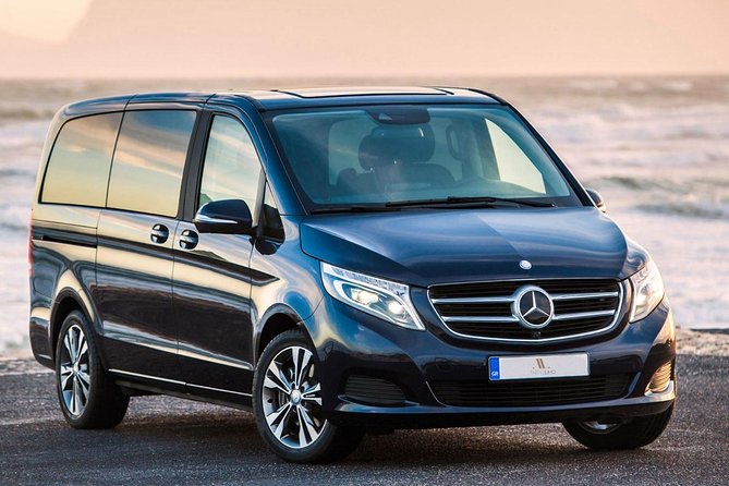 Private Arrival Transfer From Santorini Airport To All Destinations - The meet-and-greet: sign placement, timing, and luggage help