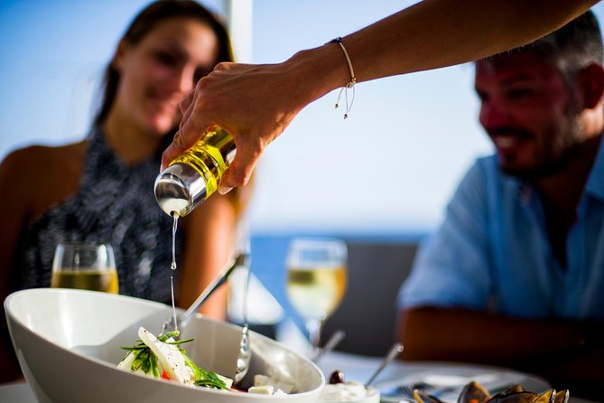 Private Beautiful Day or Romantic Sunset Cruise with Meal and Drinks - Snorkeling gear and SUP: how to make the water time count