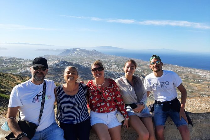 Private Classic Santorini Panorama: Visit the most popular destinations! - Lighthouse 1892: panoramic photos from the southwest edge