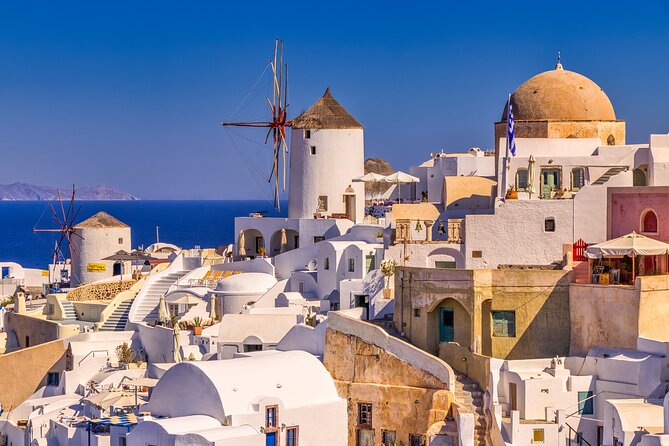 Private Oia Panoramic Scenes: Embrace the most picturesque village of Santorini! - A private Oia panorama beats the “shuffle and stop” style