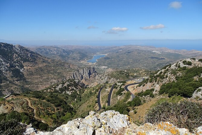 Private Tour-Knossos Palace Zeus Cave Olive Oil Mill & Wine - Aposelemis Dam and olive groves on the return