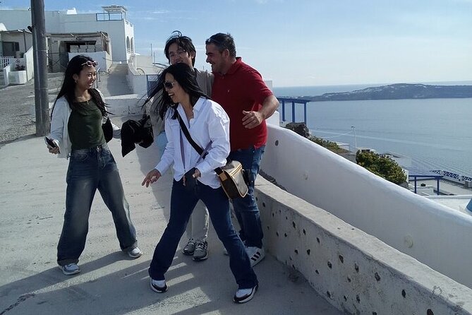 Private Transfer in Santorini - Airport,Hotel & Town Pickups - Price and value: paying per group (up to 4)