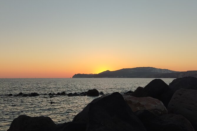 Private Transfer Santorini One-way From/To Airport, Port & Hotel - Meeting Your Driver: Timing, WhatsApp, and Ferry Delays