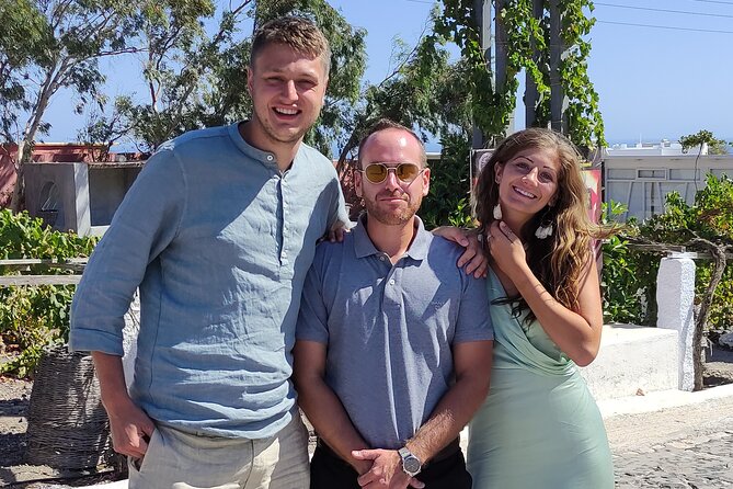 Private Wine Tour in 3 Wineries with 12 Wine Tastings and Tapas - A 4-Hour Private Wine Day With Easy Transfers
