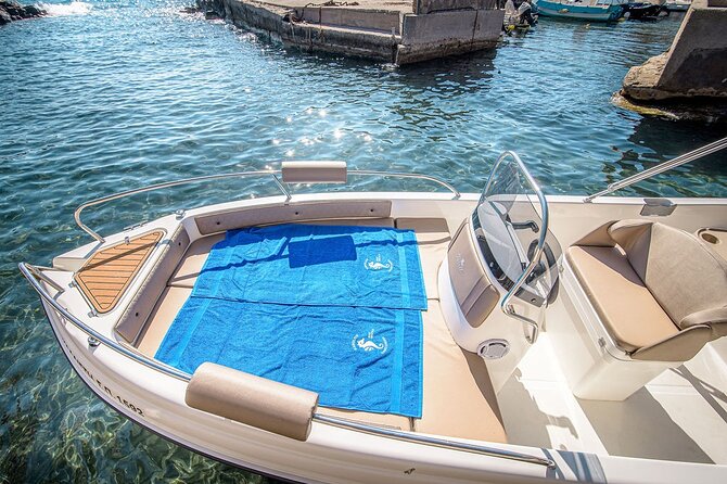 Rent a Boat in Santorini with Free License - How to Prep Before You Go (So You Don’t Waste Your First Hour)
