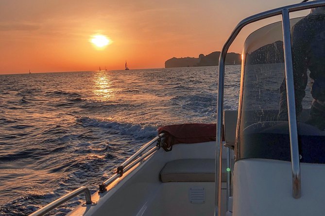 Rent a Boat in Santorini without a License - Training and Safety: How You Handle the Boat Without a License
