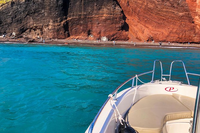 Rent a Boat in Santorini without a License - How the Stop Plan Works, and What You Should Do at Each One