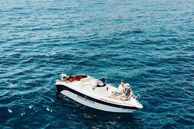 Rent a Boat in Santorini without a License - GPS Navigation: The Helpful Shortcut for Beginners