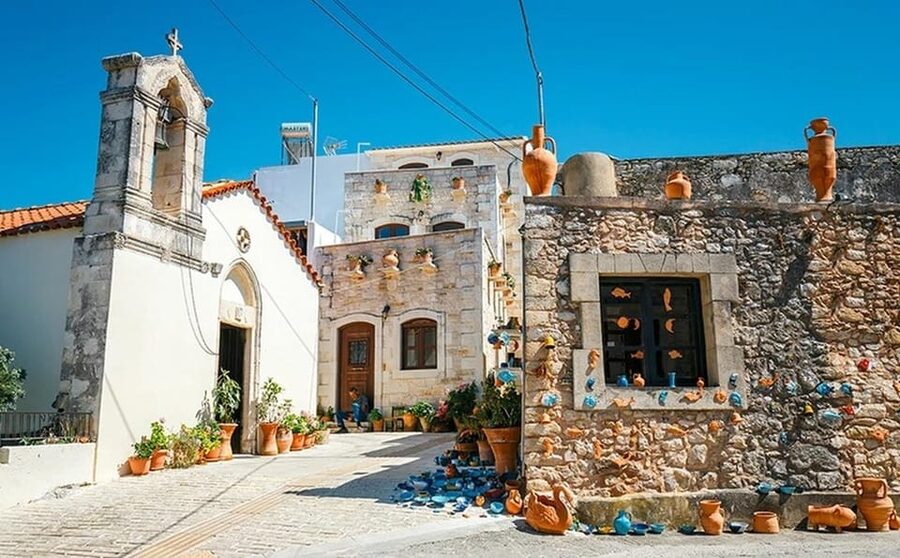 Rethymno: Melidoni Cave and Arkadi Monastery Half-Day Trip - Rethymno to the Cretan interior: what the bus route really delivers