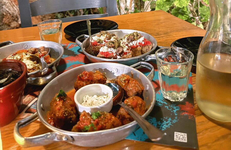 Rethymno Old Town: A Traditional Cretan Food Tour - Sundays and the “plan for closures” that keeps the tour feeling consistent