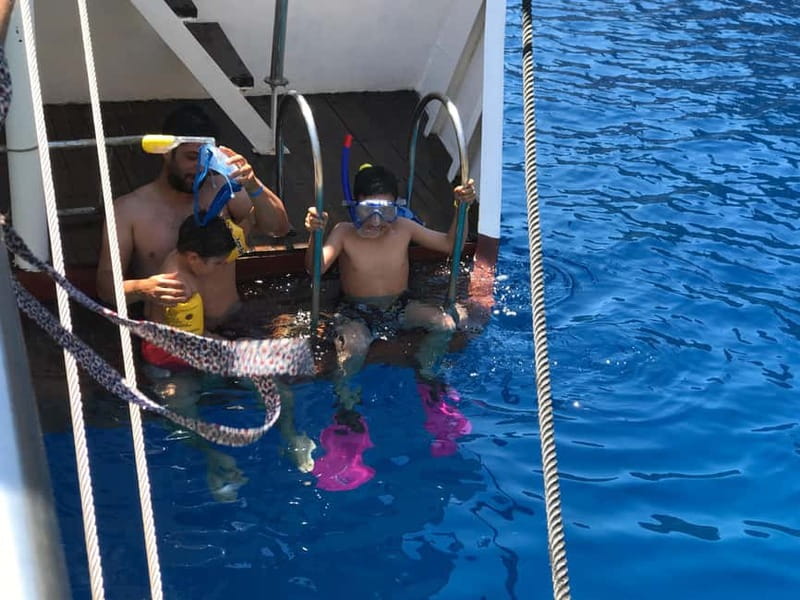 Rhodes: Boat trip to Symi island with swimming at St. George - Your 3 hours in Symi: how to spend it without burning time